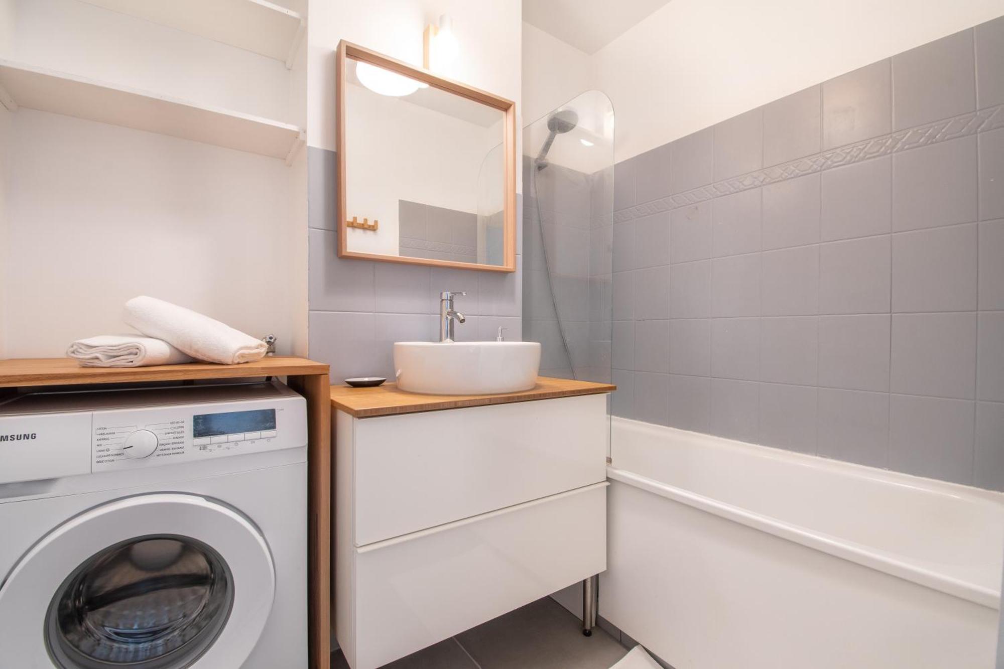 Cosy T2 De 50 M² Centre-Ville Avec Garage & Balcon Нант Экстерьер фото